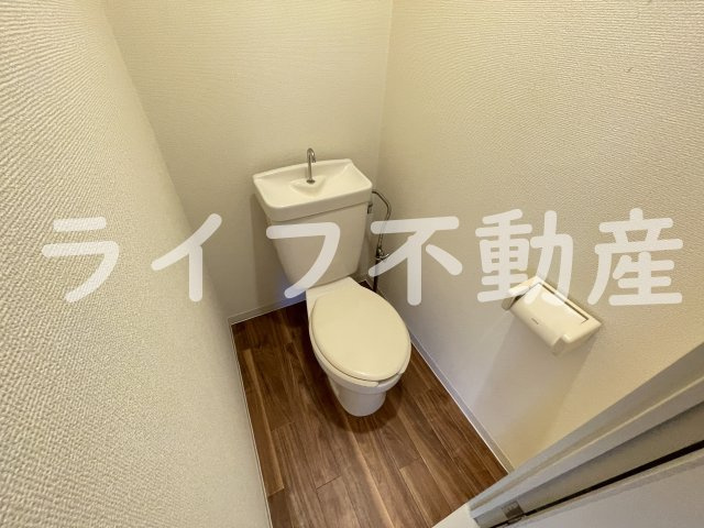 ゴッドフィールド布施のトイレ|コンパクトで使いやすいトイレです