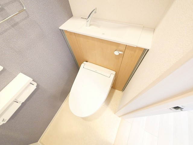 ハイツ大和のトイレ|ゆったりとした空間のトイレです