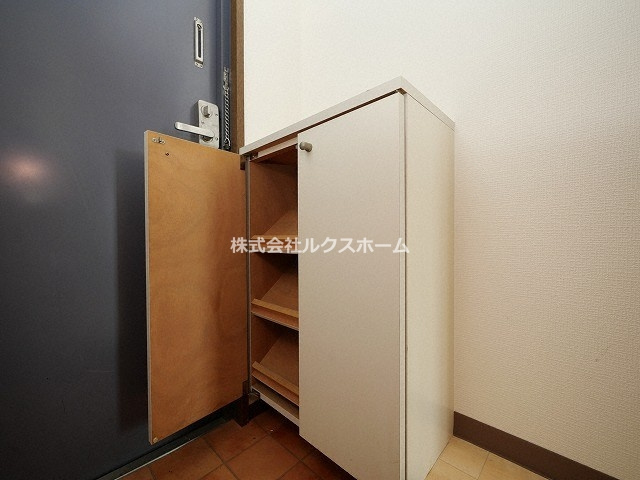 末広13番館の収納