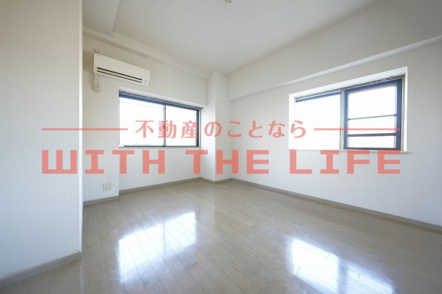 クロスロード【キャッシュバック対象物件】の洋室|明るい洋室です
