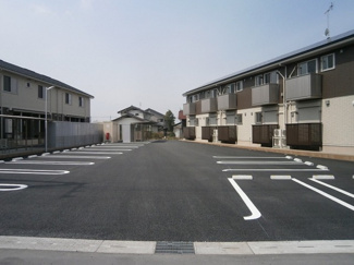 【駐車場】 | フォーゲルテラス ブラウⅡ | 駐輪場