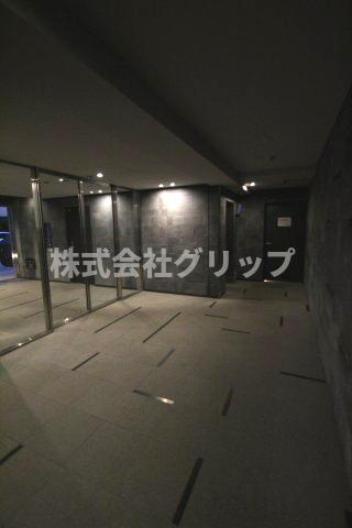 スパシエソリデ横浜鶴見のエントランス