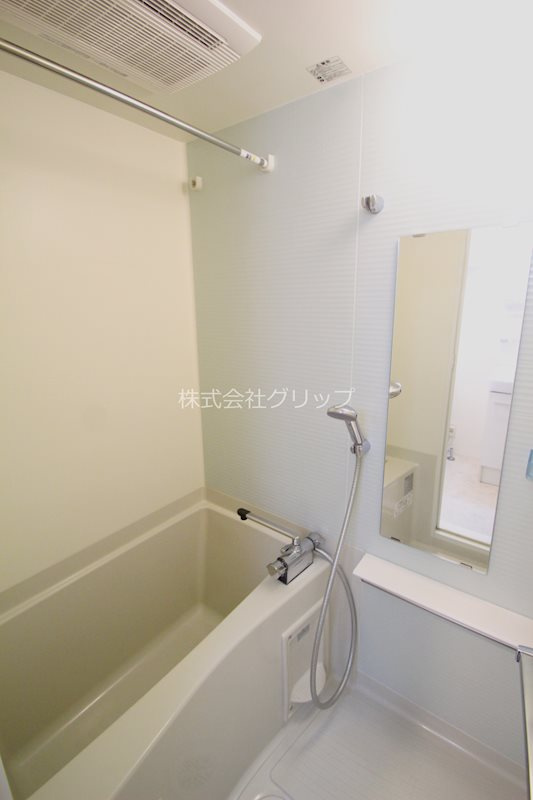 スパシエソリデ横浜鶴見の浴室