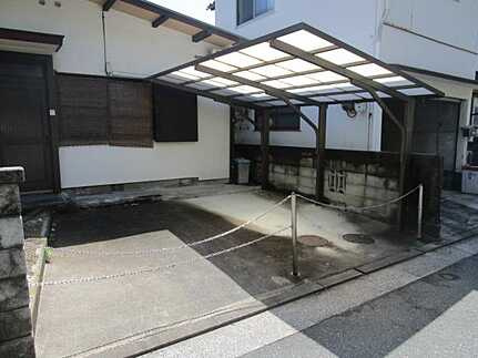 東区中山西1丁目中古戸建の駐車場