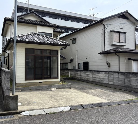 新潟市西区大学南1丁目の駐車場