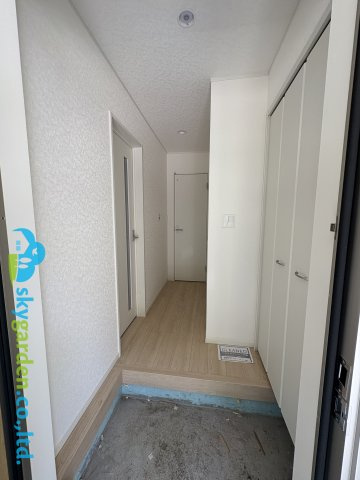 藤沢市城南第６（Ⅰ期）　新築戸建　全7棟5号棟の玄関|落ち着いた玄関です