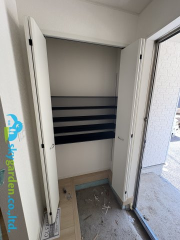 藤沢市城南第６（Ⅰ期）　新築戸建　全7棟5号棟の玄関|シューズクロゼット