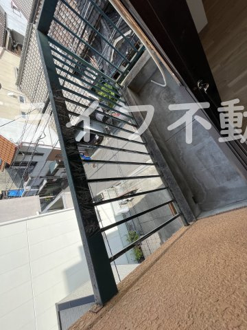 足代マンションのバルコニー|広々としたバルコニーです
