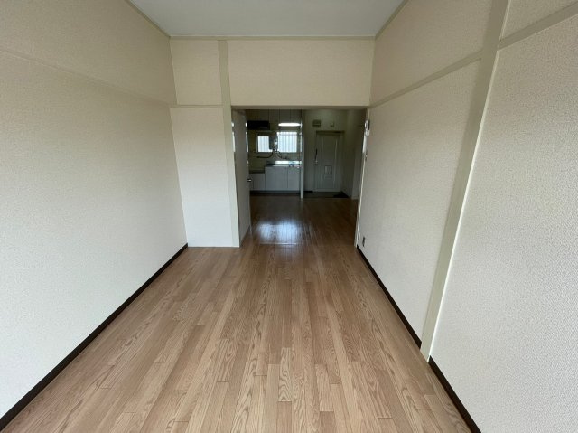 【居間・リビング】 | ハイツ米屋 | お写真は同物件別部屋です。