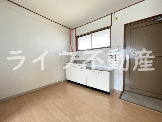 福寿マンション１号館の居間・リビング|ゆったりとした居間です