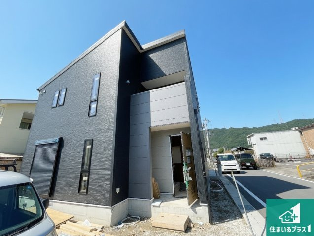 亀岡市篠町篠上西裏　新築一戸建ての外観|現在建築中！落ち着いた街並みで新生活を始めることが出来そう！周辺の物件も併せてご紹介させて頂きます！