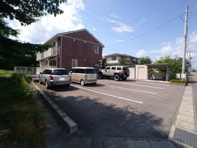 【駐車場】