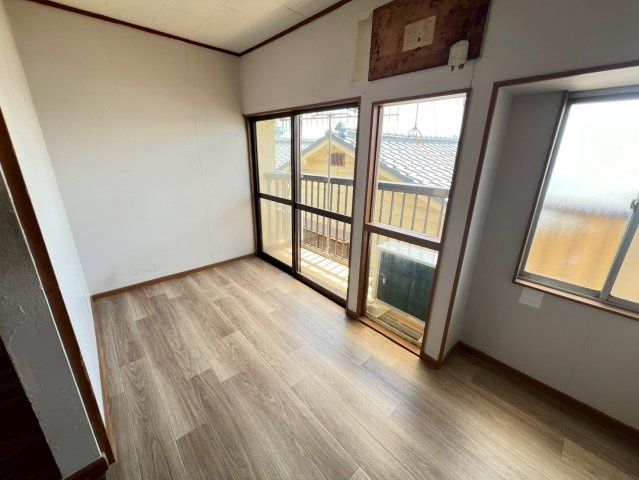 王居殿2丁目アパートの子供部屋
