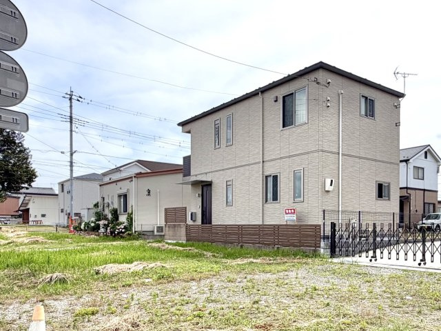 【中古戸建】前橋市文京町4丁目の外観|■外観|シンプルで洗練されたデザインは住まう人の色に染まり、個性を映し出します♪本日見学可能(*＾＾*)