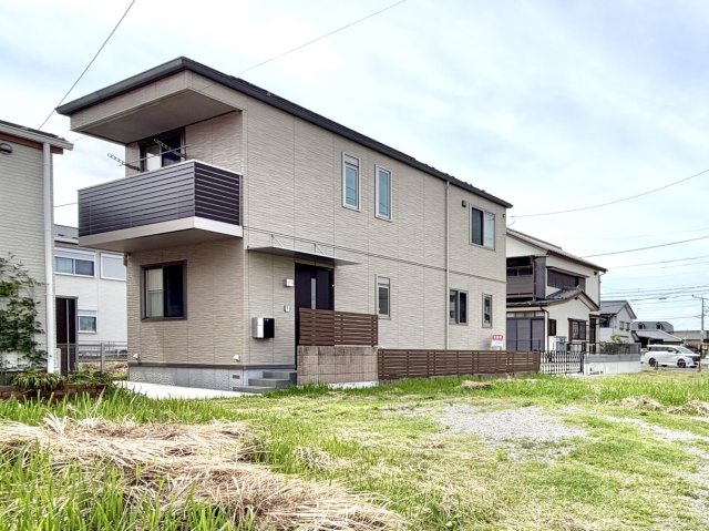 【中古戸建】前橋市文京町4丁目の外観|■外観｜閑静な住宅街で始める新しい暮らし♪開放的な毎日をあなたへ(^^♪
