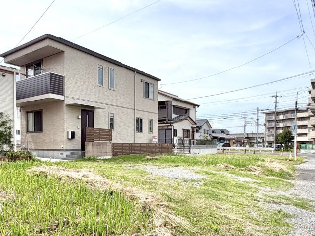 【中古戸建】前橋市文京町4丁目の外観|■外観｜外壁のアクセントカラーがシックな外観です。シンプルなデザインでありながらも「個性」を損なわず、お客様一人ひとりの暮らし方にフィットします。