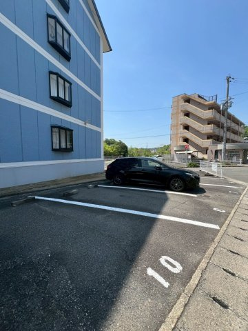 パークサイド名谷の駐車場