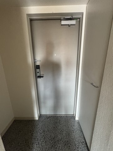 エスリード神戸WESTの玄関