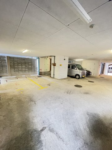 リッチウォーク大倉山の駐車場