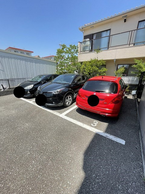 ソレイユ段上の駐車場
