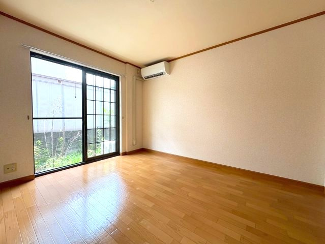 フルールふじさわ台の洋室