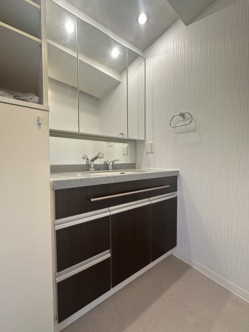 リーデンススクエア松屋町の洗面所