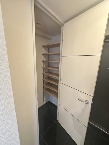 リーデンススクエア松屋町の収納
