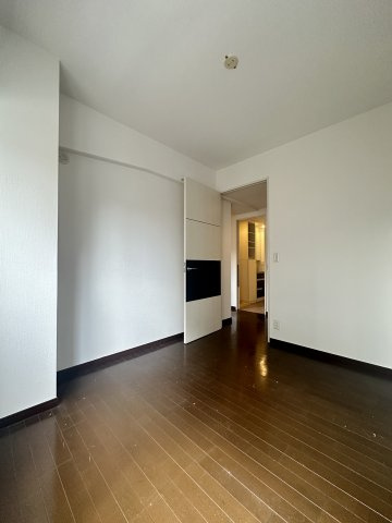 リーデンススクエア松屋町の洋室