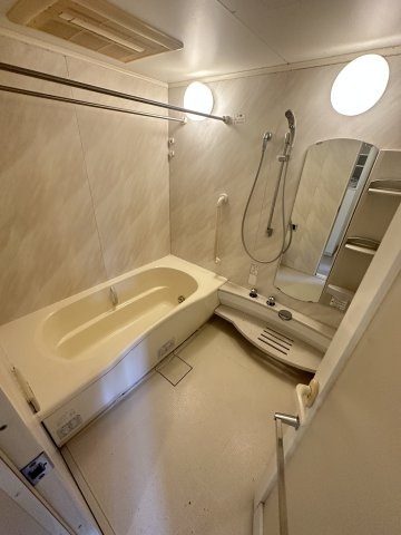 リーデンススクエア松屋町の浴室