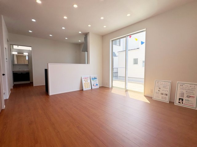 和歌山市梅原　新築一戸建ての居間・リビング
