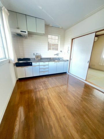 テラス　西宮市大谷町の居間・リビング