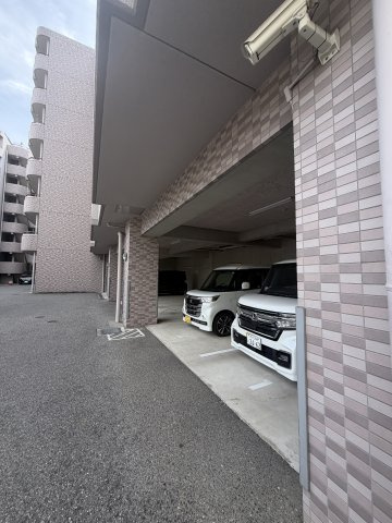 サンワプラザ須磨山の手の駐車場