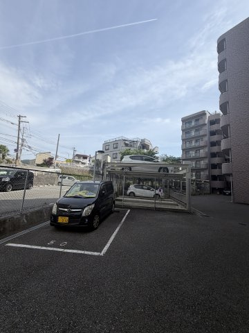 サンワプラザ須磨山の手の駐車場