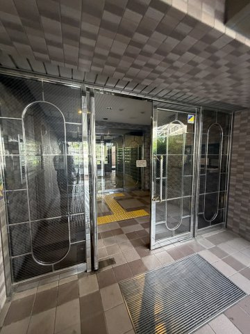 サンワプラザ須磨山の手のエントランス