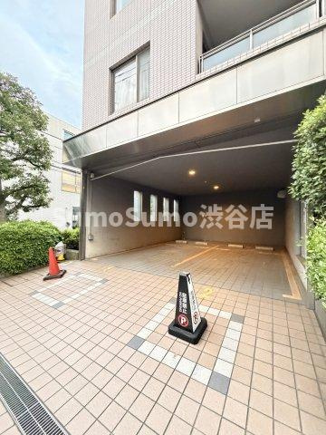 ローレルフラットの駐車場|駐車場完備です