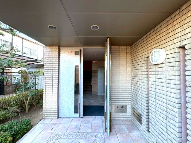 アークコートのエントランス
