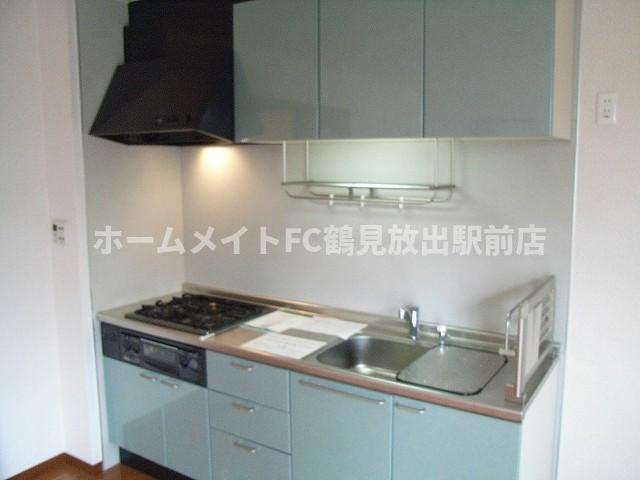 大阪市城東区鴫野西３丁目のハイツのキッチン