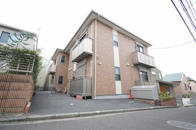 横浜市神奈川区六角橋４丁目のアパートの画像