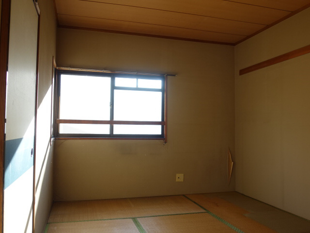 グリーンハイツ大津和の寝室