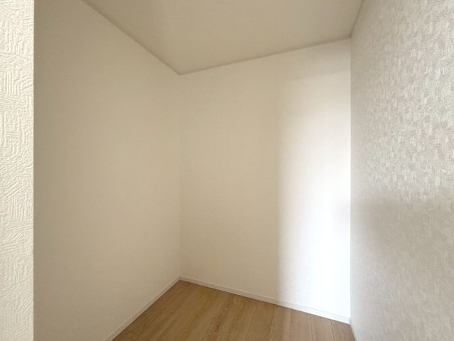 【商談中】クワイエ　大垣市昼飯町第12　全1区画分譲の収納|2階洋室ウォークインクローゼット