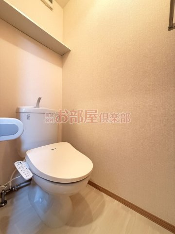 レジデンス Tamaya　A棟のトイレ|落ち着いた色調のトイレです