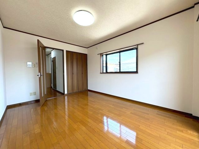 サンハイツ開の洋室