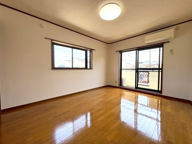 サンハイツ開の洋室