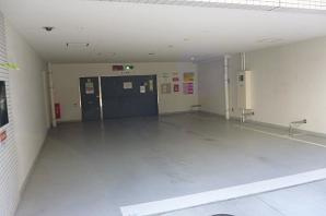 中央区八丁堀３丁目の賃貸マンションの駐車場