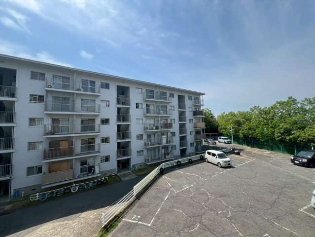 上高丸厚生年金住宅２号棟の展望
