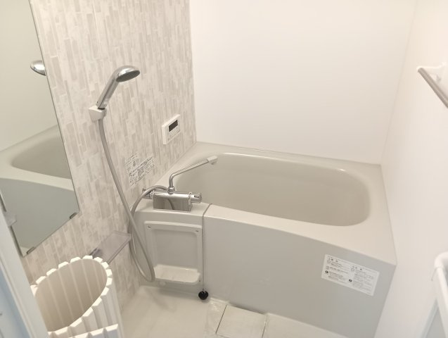 ラスール A棟の浴室
