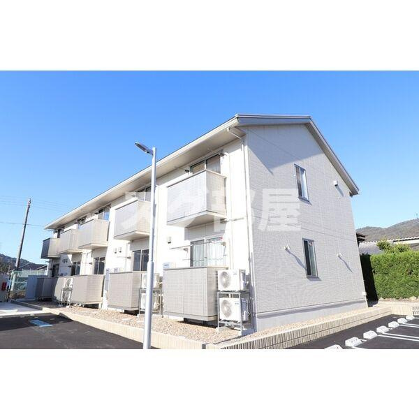 ラスール A棟の外観
