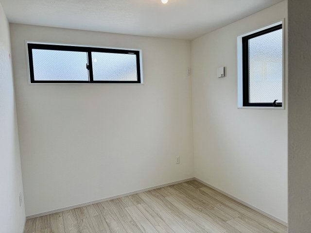八王子市　元本郷町　新築一戸建て　１２期の子供部屋|～2階5.7帖の洋室　2面採光で明るく風通しの良いお部屋です～