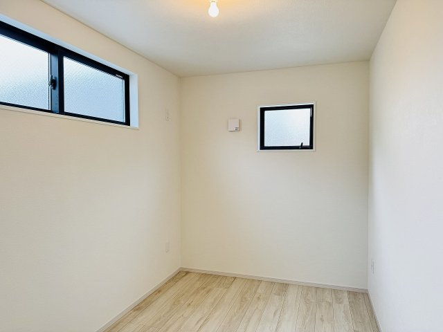 八王子市　元本郷町　新築一戸建て　１２期の子供部屋|～2階5.0帖の洋室　2面採光で明るく風通しの良いお部屋です～
