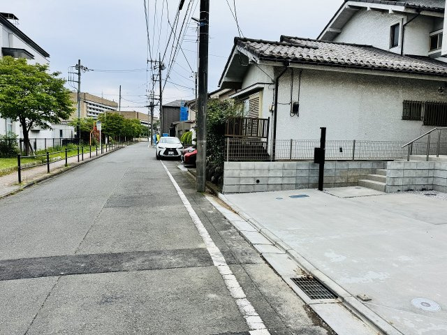 八王子市　元本郷町　新築一戸建て　１２期の前面道路含む現地写真|～北4ｍ道路に面しています～